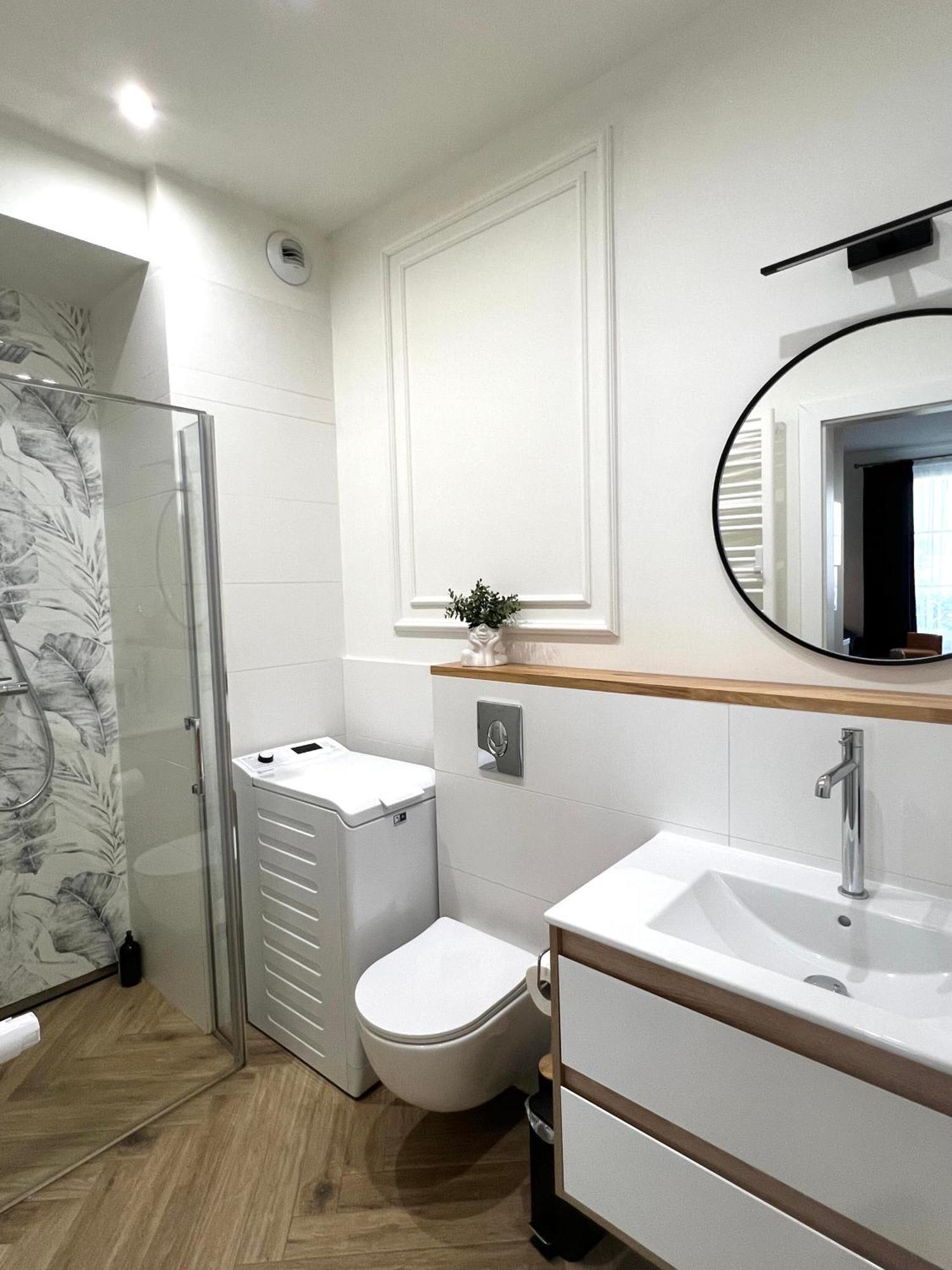 Atrium - Old Town Luxury Apartments - By Upstairs Cracóvia Exterior foto